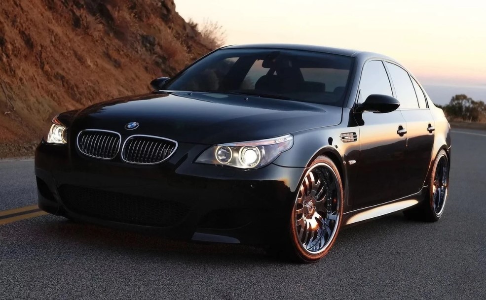 черный красавец BMW