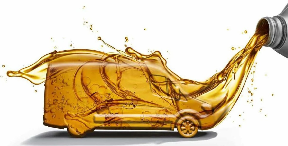 автомасло льется